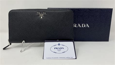 portacarte prada saldi|Scopri la nuova collezione di portafogli di Prada donna su.